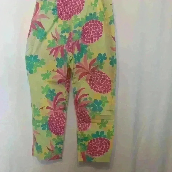 Lilly Pulitzer Pineapple Print Pants. Size 6. Excellent pre-loved condition. - Picture 6 of 7